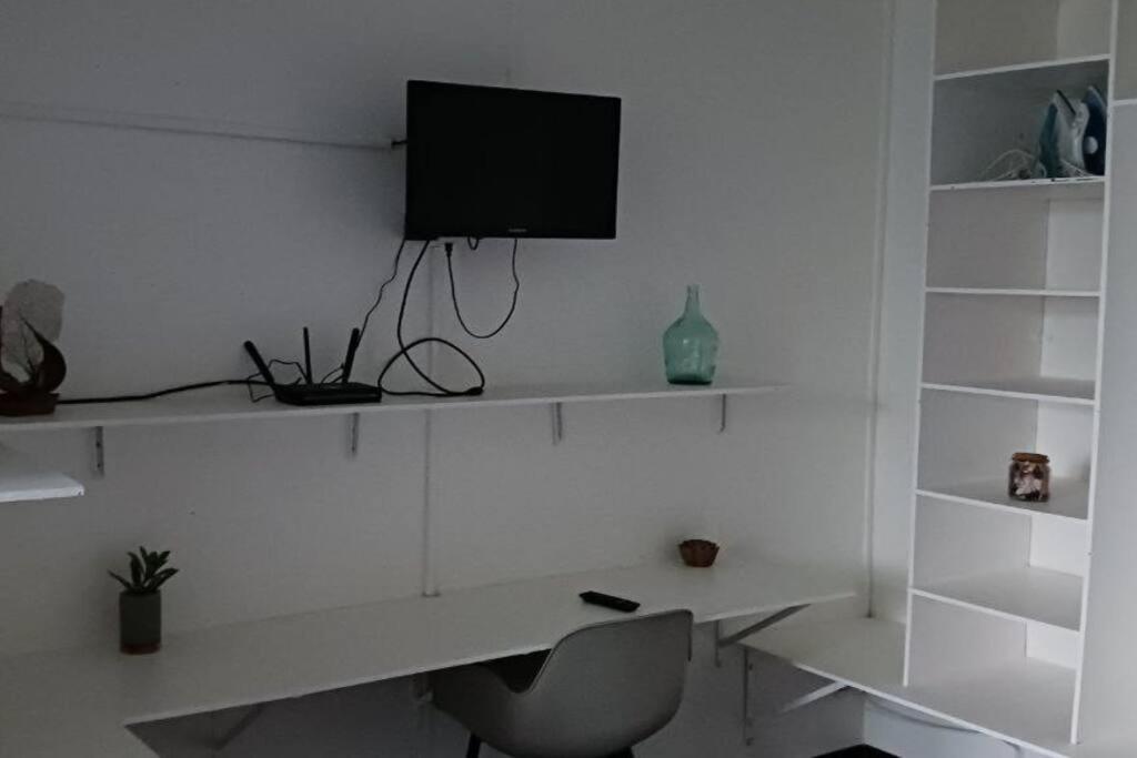 Grand Studio Climatise Avec Haut Debit Et Tv Tnt 포르드프랑스 외부 사진